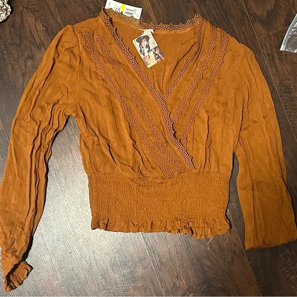 Brown Smocked v-neck - Picture 1 of 7